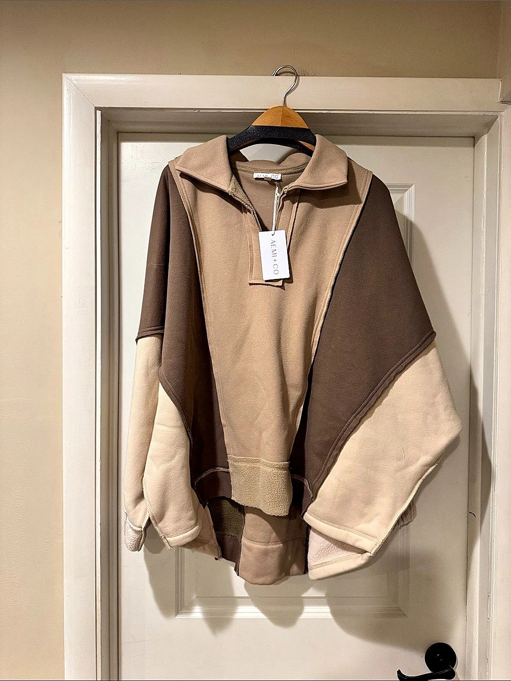 AEMI + CO Color Block Hoodie with Kangaroo Pocket Brown & Beige